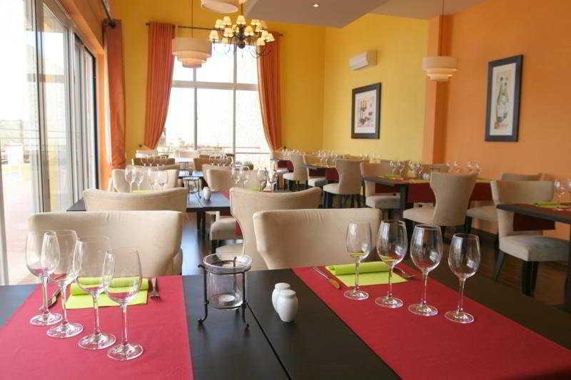 Quinta Da Encosta Velha - Santo Antonio, Villas, Golf & Spa Budens Restaurant billede